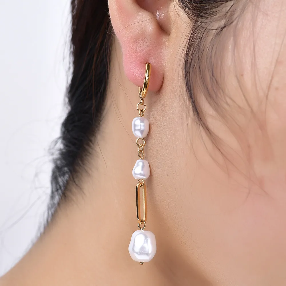 Pearl Dangle Earrings
