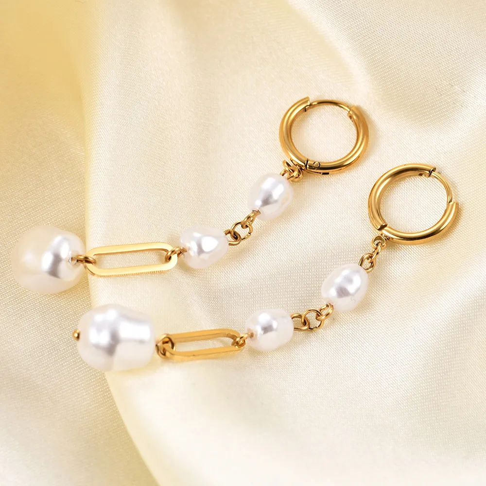Pearl Dangle Earrings