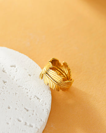 Feather Hug Ring
